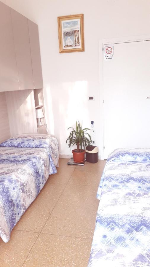 B&B La Rotonda Сан-Ладзаро-ди-Савена Экстерьер фото